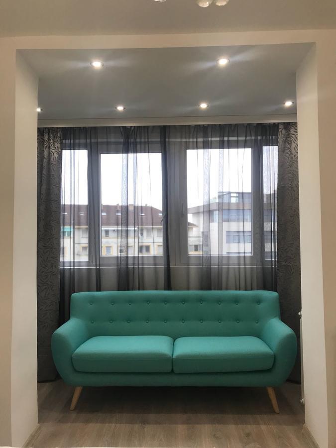 Studio Angel Stan Na Dan Novi Sad Exteriör bild