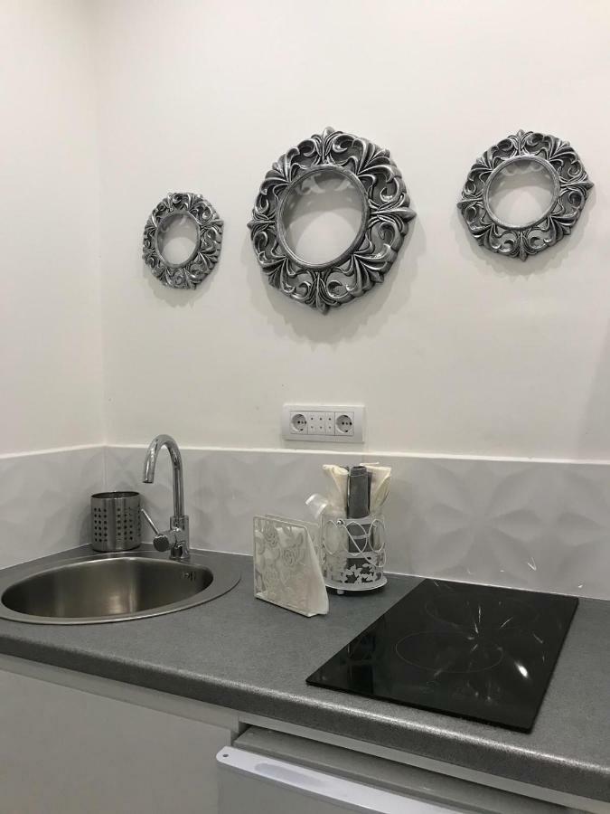 Studio Angel Stan Na Dan Novi Sad Exteriör bild
